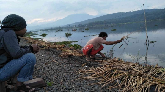 Eceng Rawa Gentrifikasi dan Resistensi Sosial di Rawa Pening Halaman 2 ...