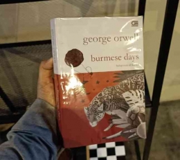 Novel Burmese Days Terjemahan Gramedia. Foto: Dokumentasi Klub Buku Main-Main