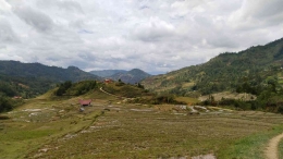 Pemandangan kampung Puangbembe Mesakada. Sumber: dok. pribadi.