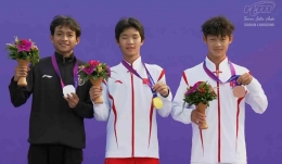 Sanggoe di podium bersama dua atlet tuan rumah//sumber: CCTV China: 