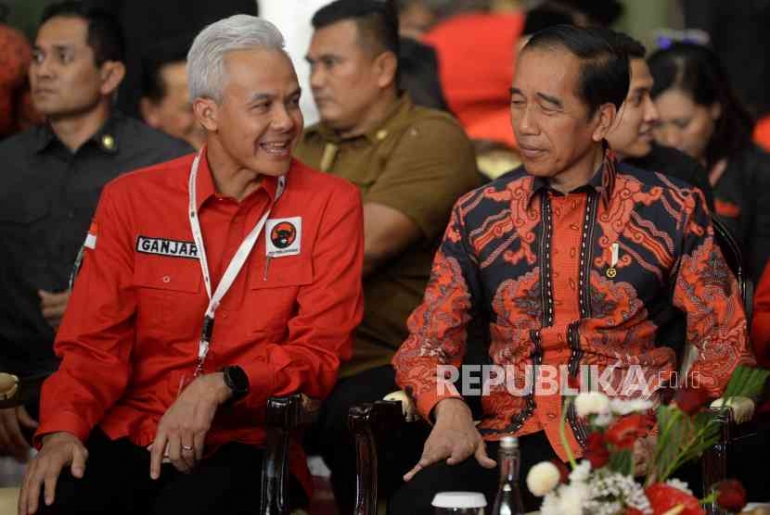 Ganjar Pranowo dan Presiden Joko Widodo saat rapat Rakernas PDI-P. Foto: https://news.republika.co.id/