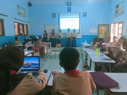 Diskusi dan presentasi di kelas, dokumentasi Bintaraloka