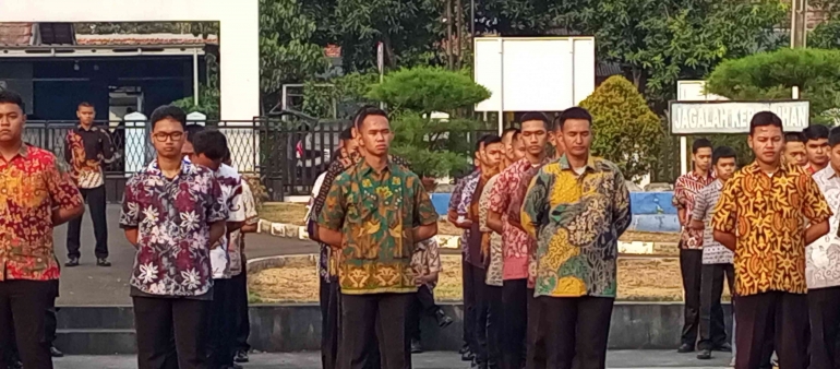 Anak muda harus bangga memakai batik asli Indonesia (Dok. Pribadi)