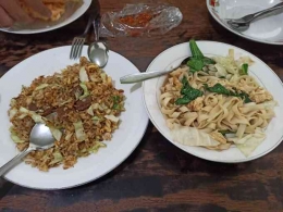 Nasi goreng dan Kwetiaw Goreng di Mie Asli Bangka Salatiga. Sumber: Google (Andy Hiendiarto)