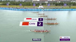 Emas ketujuh Indonesia di Asian Games Hangzhou lewat kayuhan atlet Dragon Boat putra di lomba jarak 1000 meter/foto: RTM Malaysia 