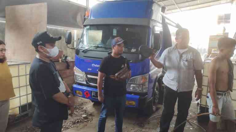 Istimewa: saat penggerebekan penimbunan BB Subsidi oleh Polda Lampung 