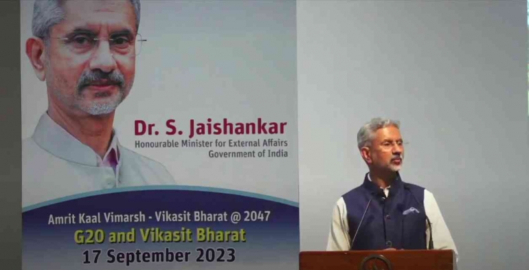 Menteri Luar Negeri India Subrahmanyam Jaishankar sedang berbicara di acara Institut Sains dan Teknologi Luar Angkasa India. | Sumber: YouTube 