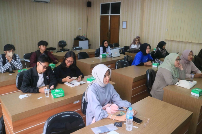 Suasana kelas yang sedang berlangsung. Dokpri