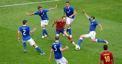 Taktik Catenaccio di laga Italia vs Spanyol (Euro 2012)