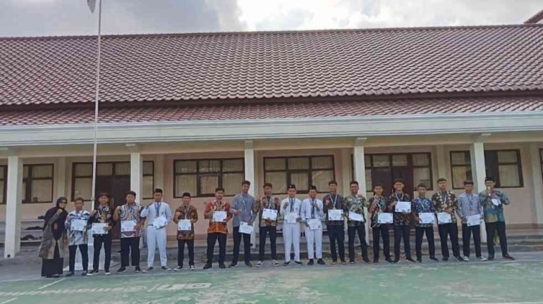 Siswa SMA Muhammadiyah Al Mujahidin Wonosari Raih 46 Medali (Dok. Dikdasmenpnfdiy)