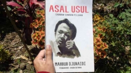 Buku ASAL USUL. Foto: Dokumentasi pribadi
