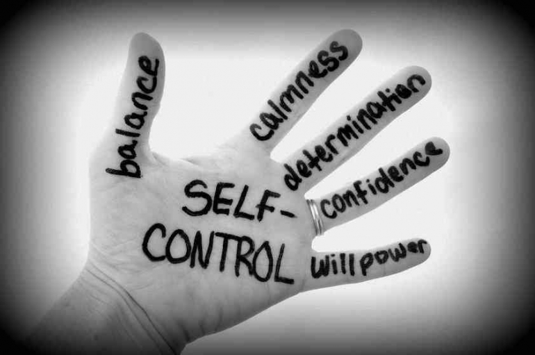 Ilustrasi Self Control (Sumber: dictio.id)