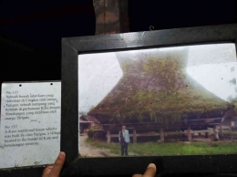 Foto salah satu rumah adat Karo yang pernah berdiri di Nagori Cingkes, koleksi Museum Pusaka Karo, Berastagi (Foto Dok. Pribadi)