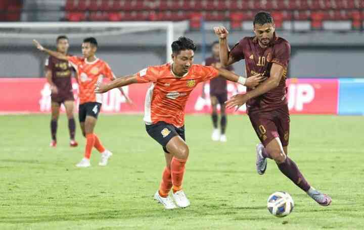Momen pertandingan antara PSM vs Hougang United. Sumber: Instagam/psm_makassar