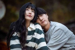 Doona dan Wonjun (Sumber: Netflix)