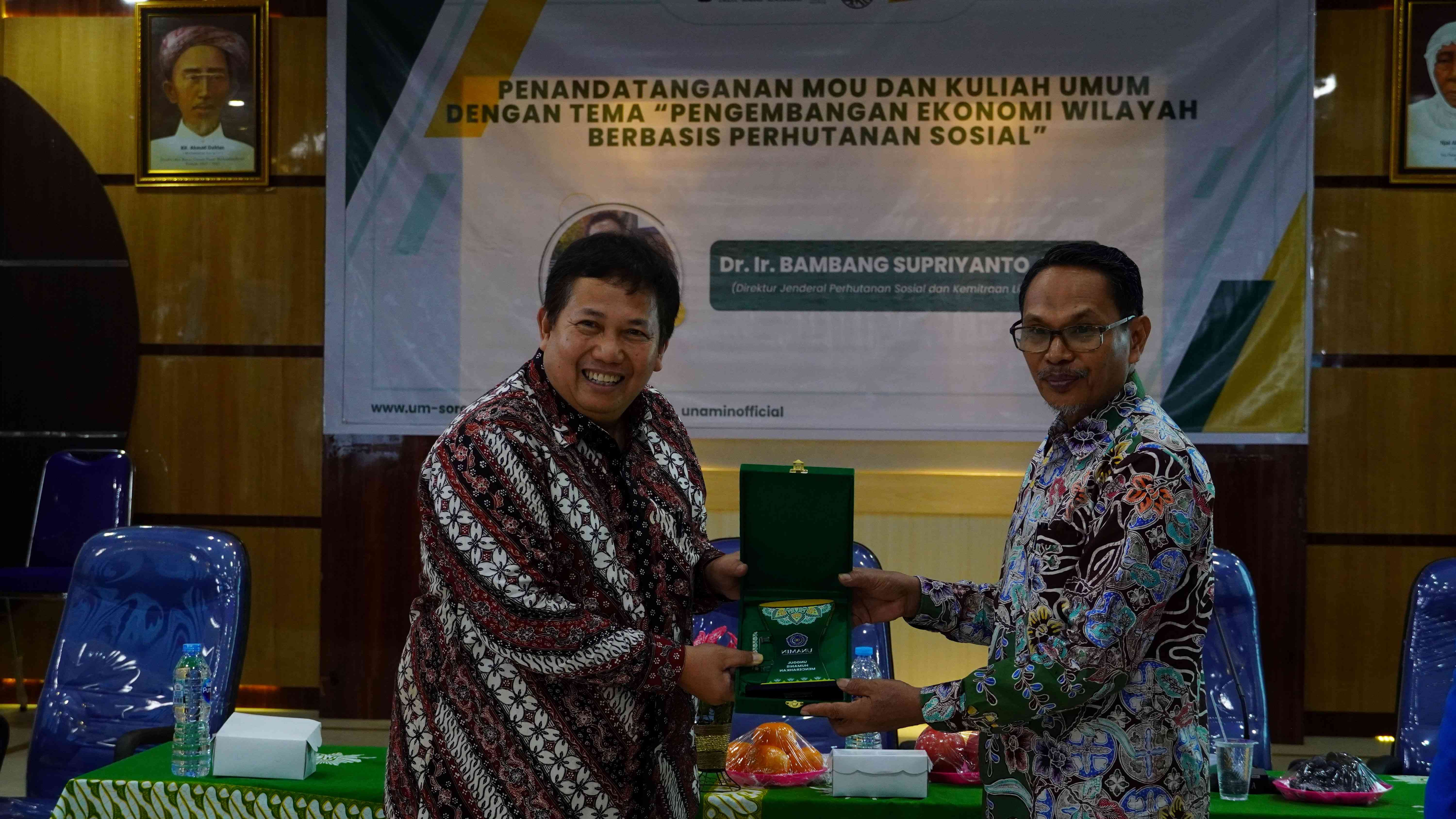 Kuliah Umum Dr. Bambang Supriyanto Di UNAMIN Mendorong Pembangunan ...