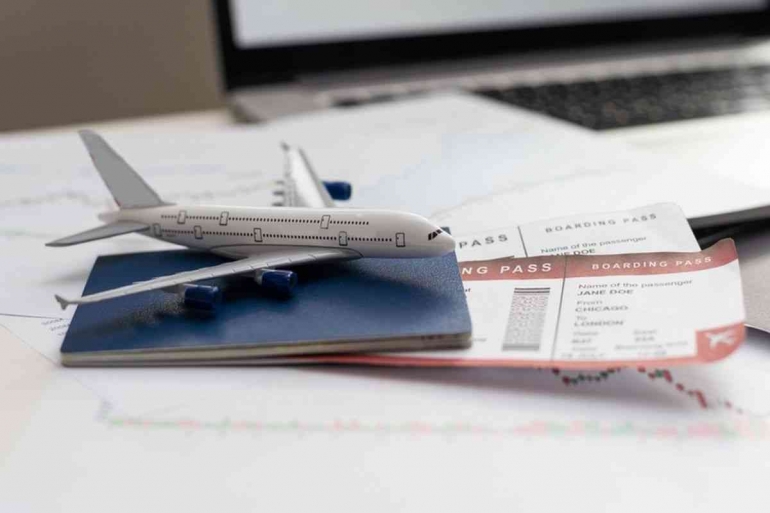 Ilustrasi penerbangan, tiket pesawat.(SHUTTERSTOCK/ANDREW ANGELOV)