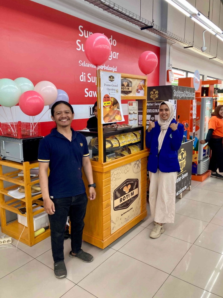 Stand Booth Roti Grand Launching Premium Coffe Bun Roti Maestro (Roti M): Menyasar Pasar ...