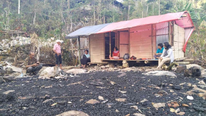 Sisa-sisa kebakaran. Sumber: dok. pribadi.