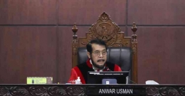 Ketua Mahkamah Konstitusi Usman Anwar
