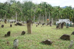 Menhir di pedalaman Kabupaten Limapuluh Kota, Sumatera Barat I Sumber Foto : kompas/yola