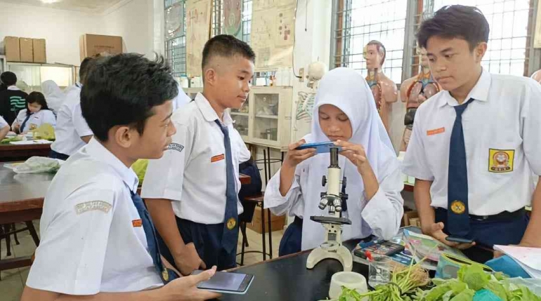 Sumber. Praktikum peserta didik SMP Sultan Agung Pematang Siantar. Dokpri