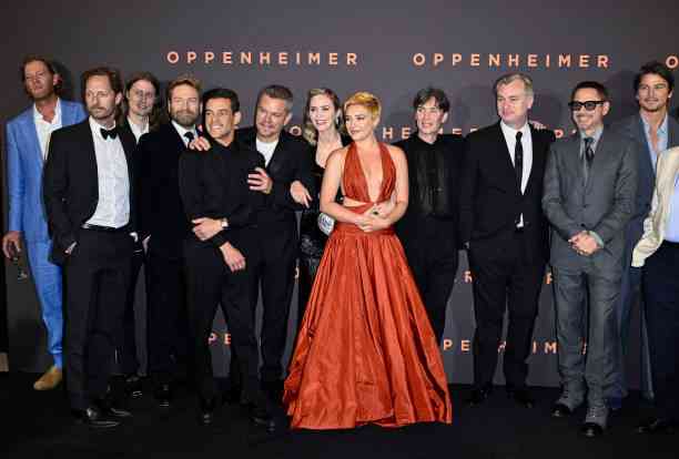 Christopher Nolan dan jajaran cast film Oppenheimer. Sumber: getty images (Gareth Cattermole)