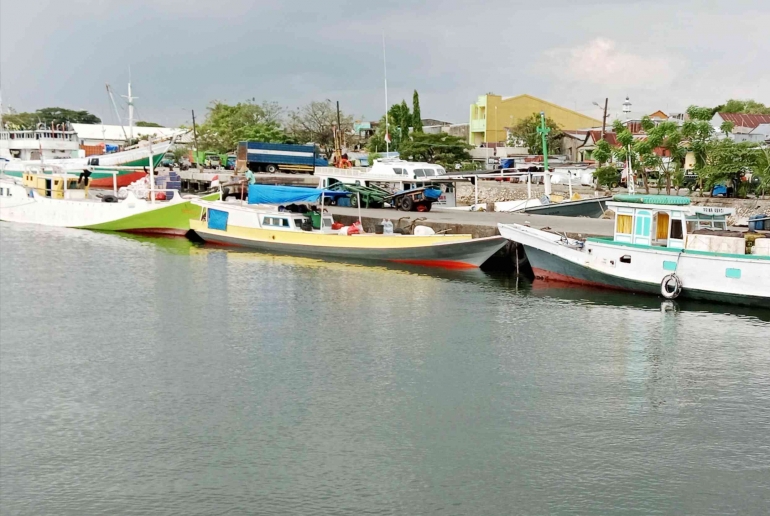 Keberadaan kapal kayu yang dibutuhkan oleh masyarakat pesisir. Dok Pri