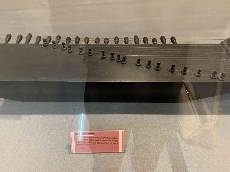 Kacapi Indung: Memahami Kekayaan Budaya Melalui Alat Musik Warisan dari ...