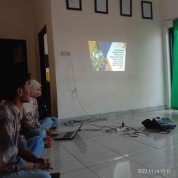 Pemaparan Materi oleh Mahasiswa MBKM Magang Desa UTM (dok. pribadi)
