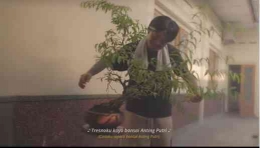 Bonsai Anting Putri: menit 5.35 Video Musik Wirang (Sumber: DC Production)
