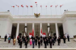 Foto Ilustrasi Pemerintahan Baru, Presiden RI, Joko Widodo dan Wakil Presiden RI, Maruf Amin berfoto bersama menteri-menteri Kabinet Indonesia Maju /sumber: Kompas.com