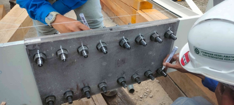 Inspection of Bolt And Anchor Tightening Halaman 1 - Kompasiana.com