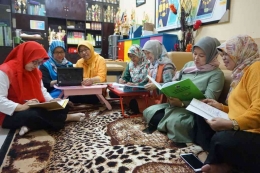pertemuan guru dan orang tua di sekolah sumber gambar R Rahman Motik