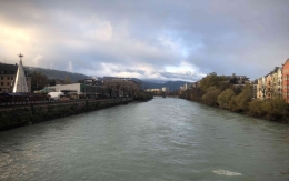 Sungai membelah Innsbruck (Dokpri)