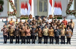 Sumber gambar: https://www.kominfo.go.id/content/detail/22321/didominasi-profesional-inilah-menteri-kabinet-indonesia-maju/0/berita