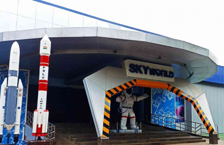 Ehm belum pernah masuk nih ke Sky World (dokpri)