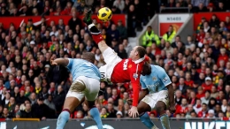 Gol salto Rooney ke gawang Manchester City. https://www.premierleague.com/
