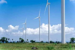Merubah energi angin yang dihasilkan melalui konversi kinetik angin menjadi energi listrik melalui turbin angin (Dok. Pribadi)