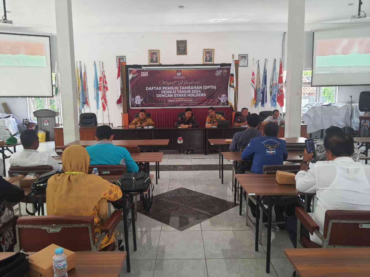 Rapat Koordinasi Penyusunan DPTb Dan DPK Pemilu 2024 Kabupaten Kendal ...