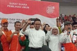 Anies Baswedan saat kampanye perdana di Cibinong, Kabupaten Bogor, Jawa Barat, Selasa (28/11/2023).(KOMPAS.COM/AFDHALUL IKHSAN)