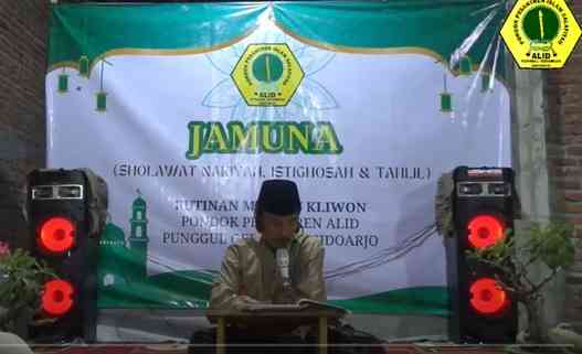 Penerapan pengeras suara pada kegiatan JAMUNA di Ponpes Alid Punggul (Dokpri)