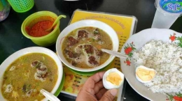 Input suhttps://toraja.tribunnews.com/2023/02/04/kenapa-dinamakan-sop-saudara-ini-dia-sejarah-dan-resep-kuliner-legendaris-khas-pangkepmber gambar