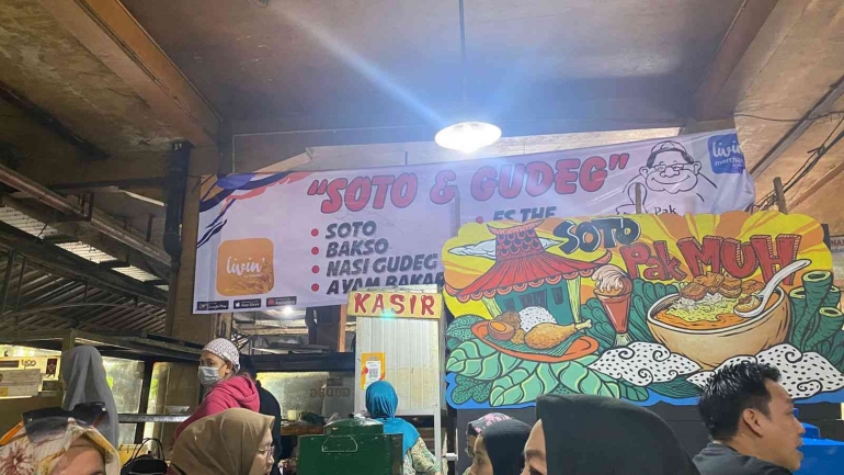 Suasana Soto Sapi Pak Muh di Pasar Beringharjo