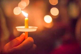 Lilin Natal yang selalu ada di perayaan Natal. Sumber: Istockphoto (chaiwarin)