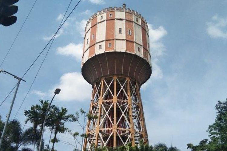 Menara Air Tirtanadi, yang jadi ikon Kota Medan. (Tribun Medan/Aqmarul Akhyar)