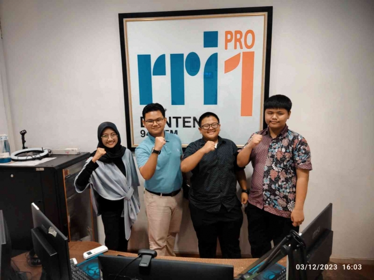Menjelajahi Dunia Kreatif | Pengalaman Talkshow di Studio RRI Banten ...