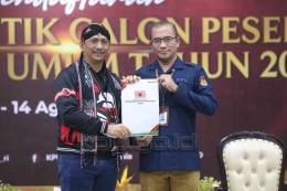 Ketua Majelis Agung PKN, Gede Pasek mendaftarkan PKN ke KPU pada 2/8/2022 (Sumber: KPU.go.id)