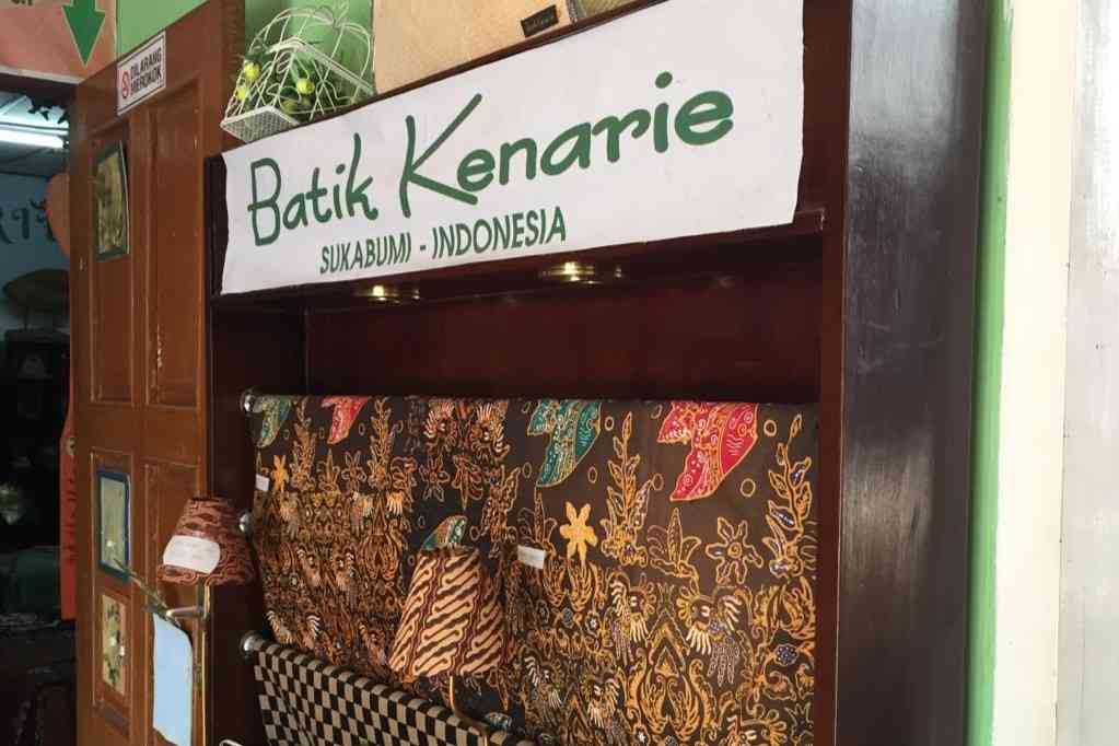 Menjelajahi Pesona Batik Ungu: Simbol Keanggunan dan Misteri