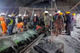 Operasi penyelamatan sedang berjalan di Terowongan Silkyara di India. | Sumber: Rameshwar Gaur/IANS